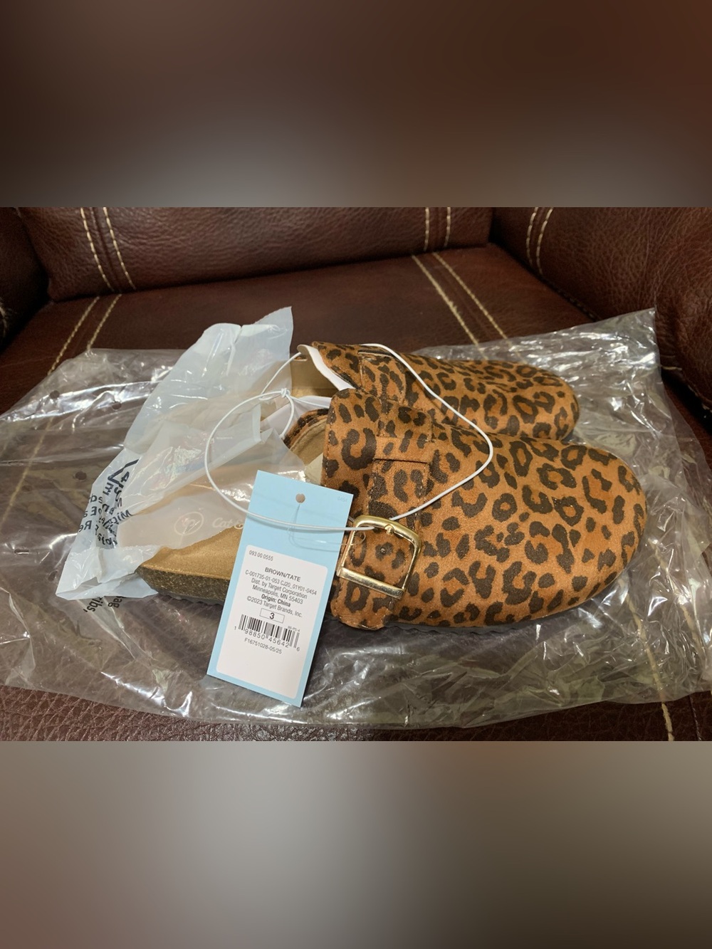 Cat & Jack NWT’s little girl’s size 3 slides